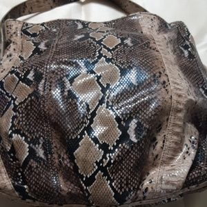 Dk hobo bag with skin look